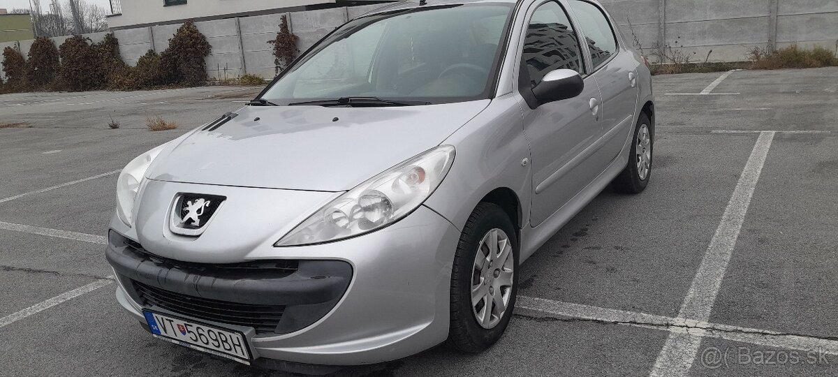 Predám Peugeot 206+  1.2 benzin 94000km