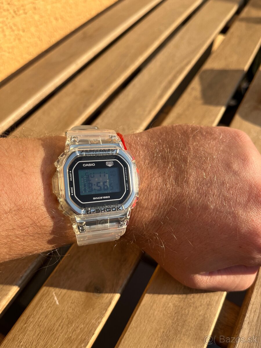 Casio G-SHOCK 40th Anniversary DW-5040RX-7ER