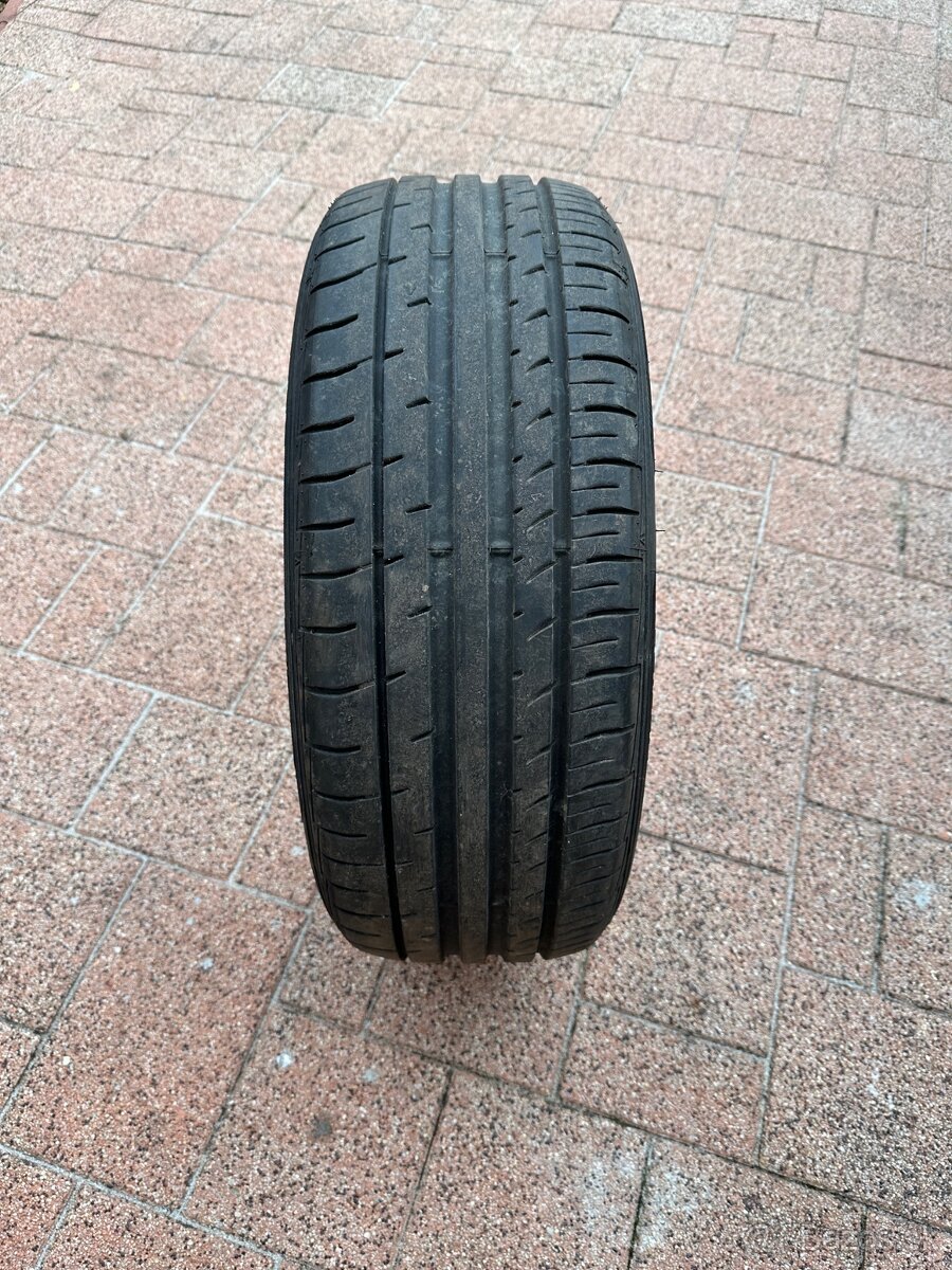 Predám letné pneu na T-Roc 215/50 R18