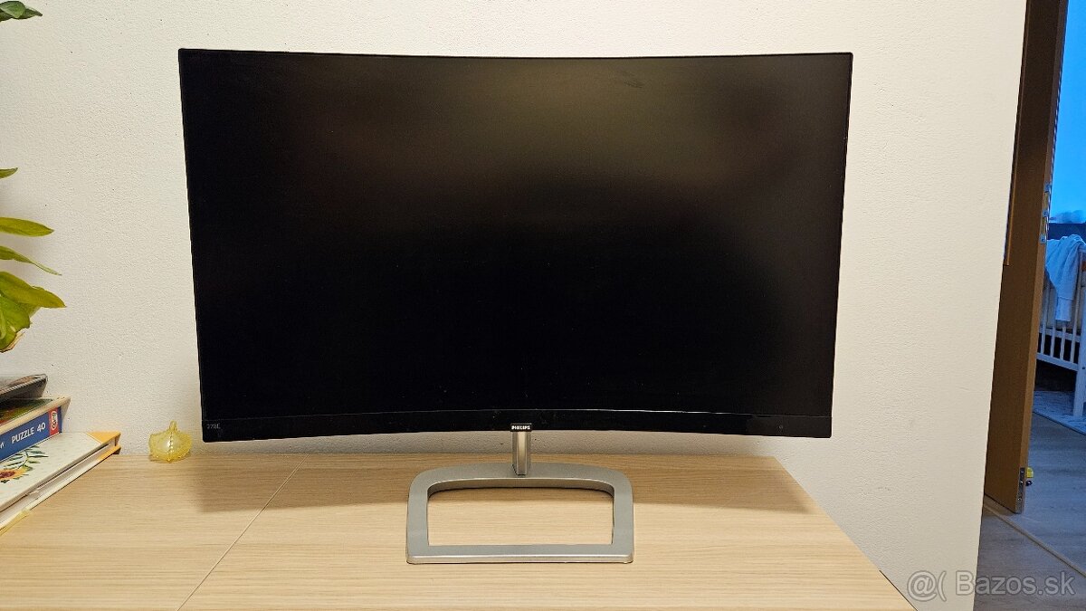 Monitor 27" Philips 278EQ s prehnutym displejom, FullHD