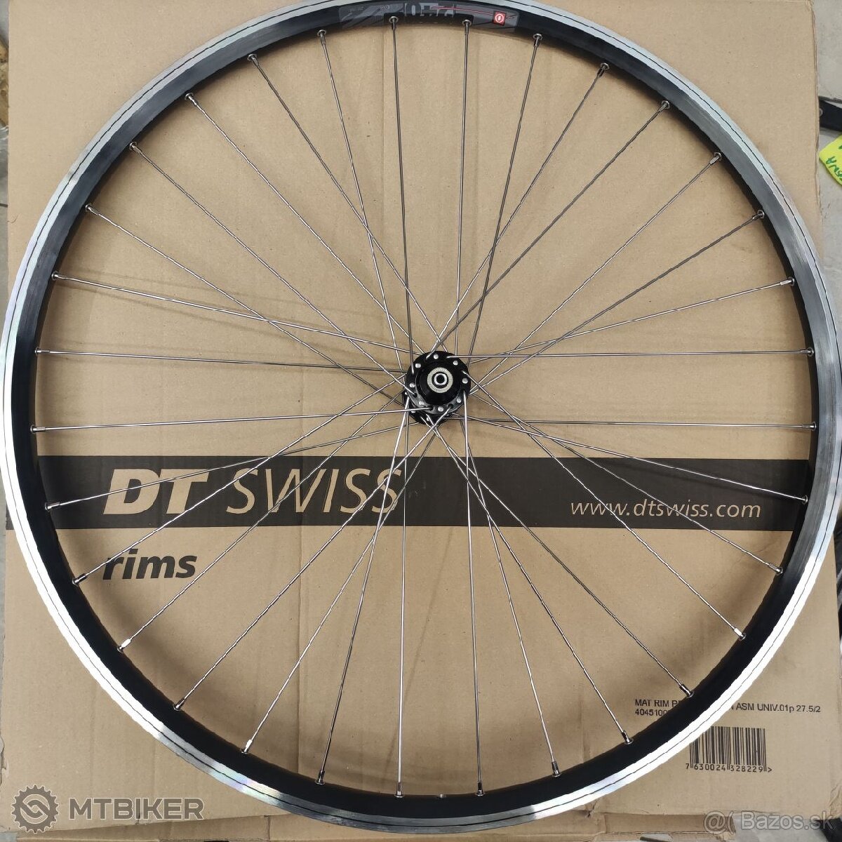 Predné koleso 28" V-brake Novatec/Mach 240/ DT Swiss

