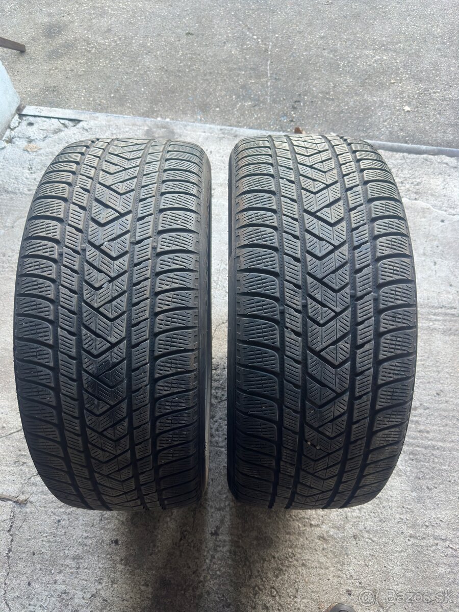 275/45 R21 Pirelli Scorpion