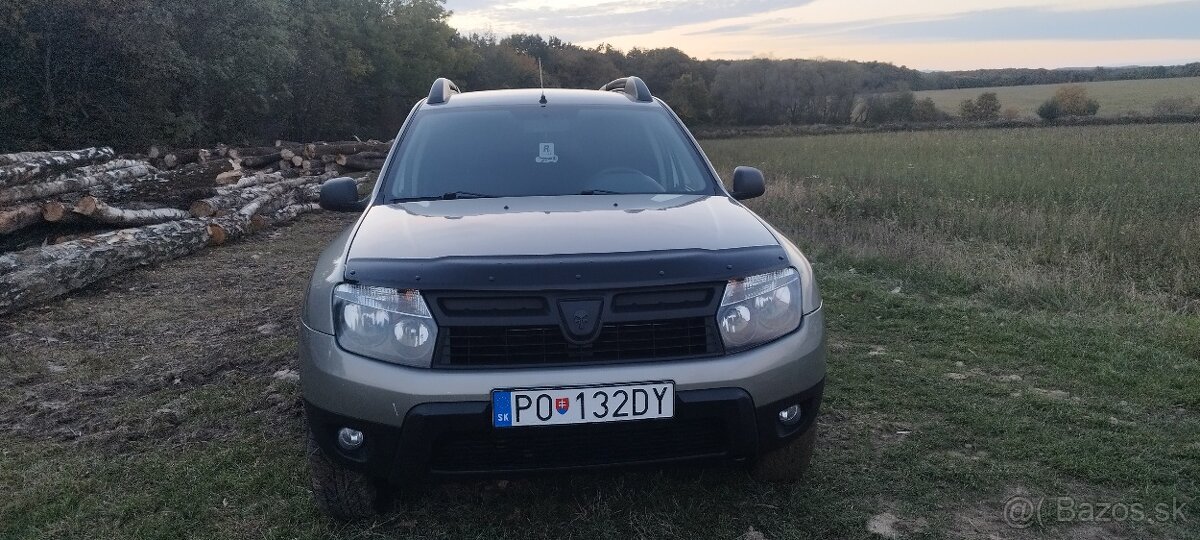 Dacia Duster 1.6 benzín LPG 4x4 REZERVOVANE