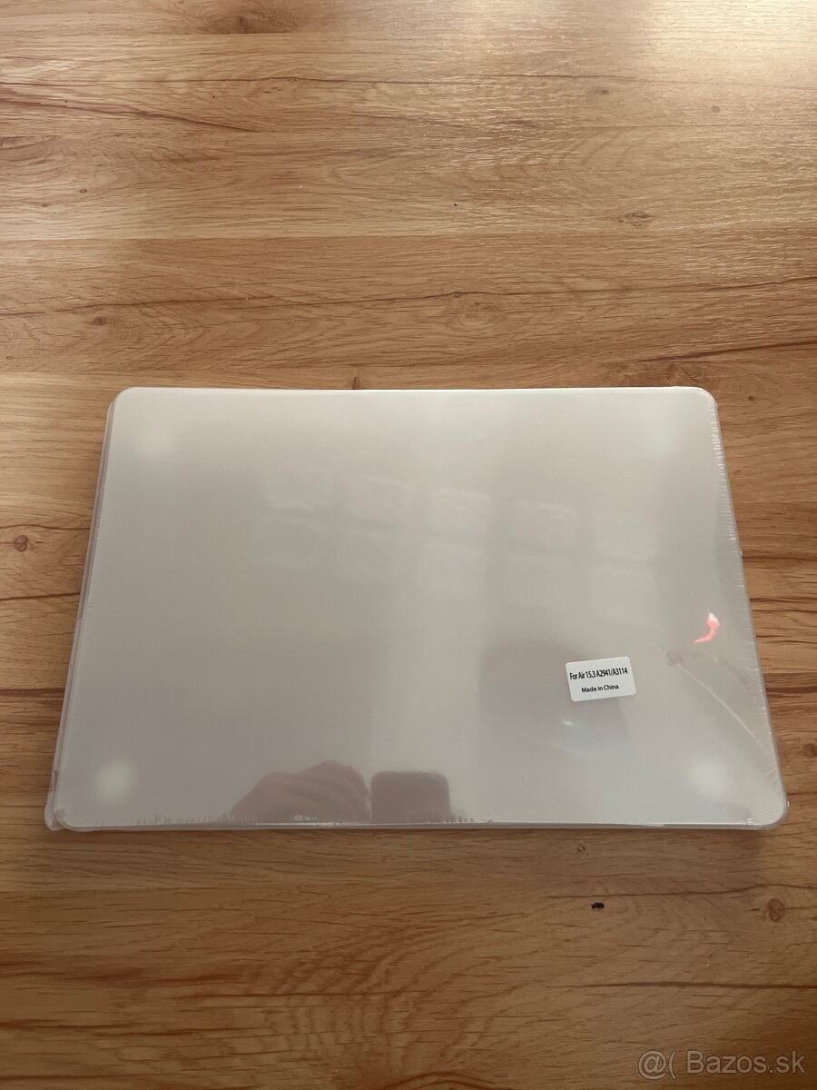 Kryt na MacBook Air 15 M2/M3