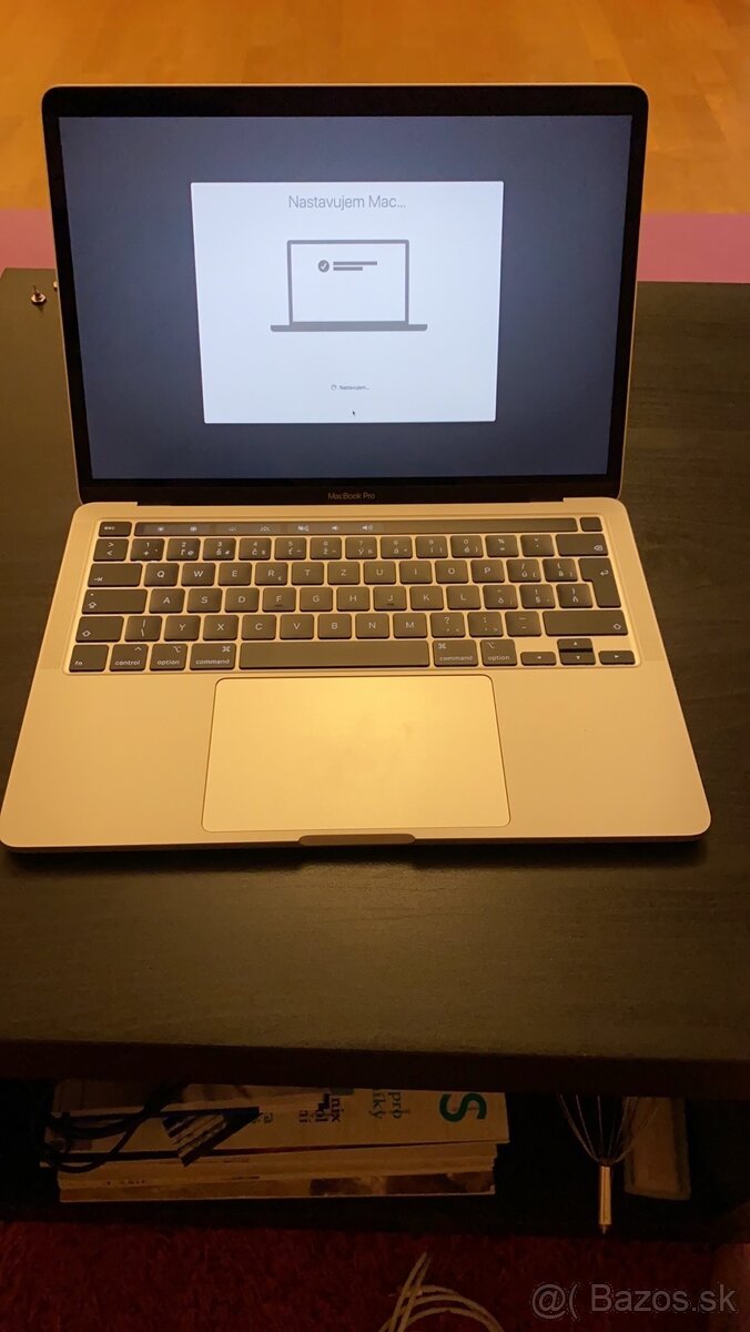 Predám Macbook Pro 13" (2020) 16GB RAM 512GB SSD - ako nový