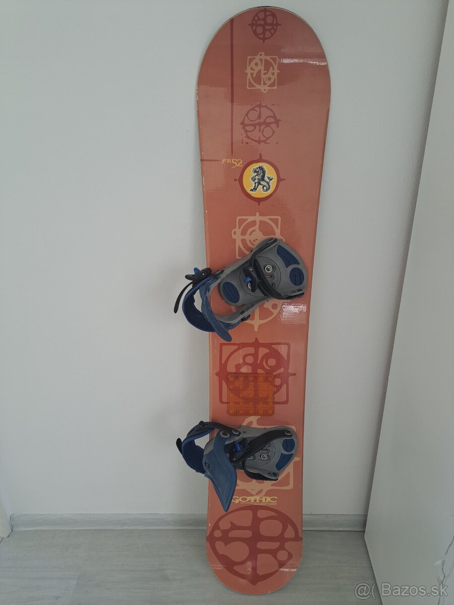 Snowboard s viazanim dlzka 152cm