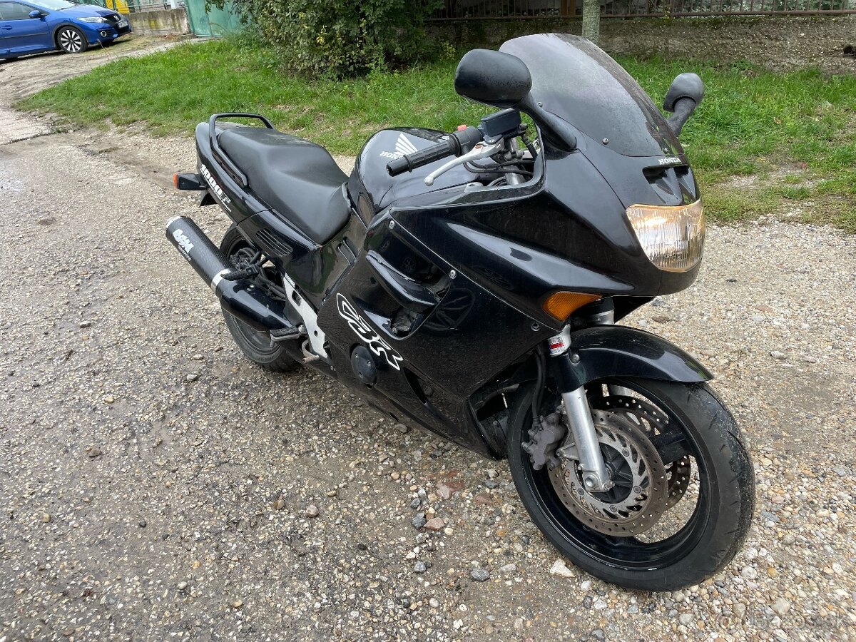 Honda CBR 1000 F