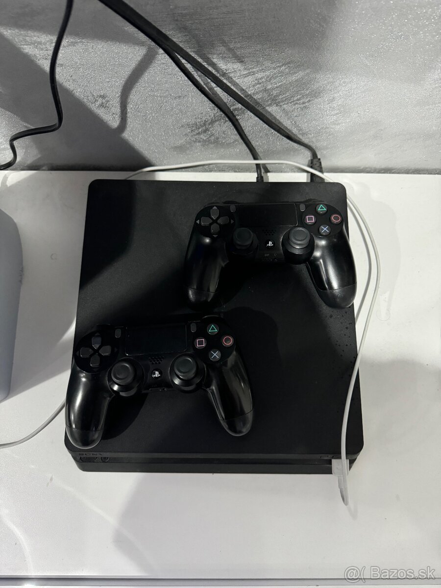 PS4 slim 1T