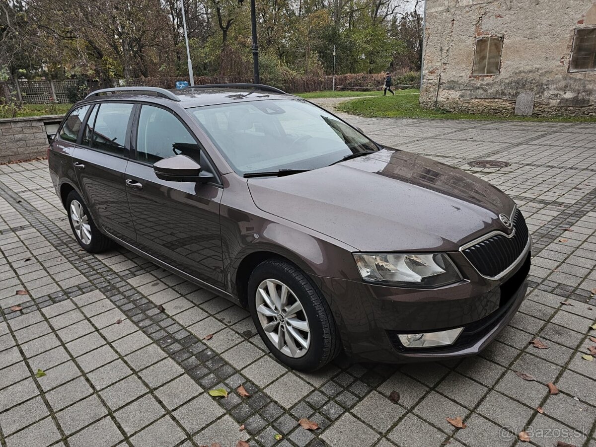 Škoda Octavia Combi 1.6 TDI M5 Elegance Navi Lane R16