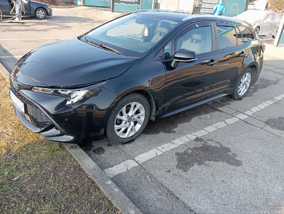 Toyota Corolla combi hybrid