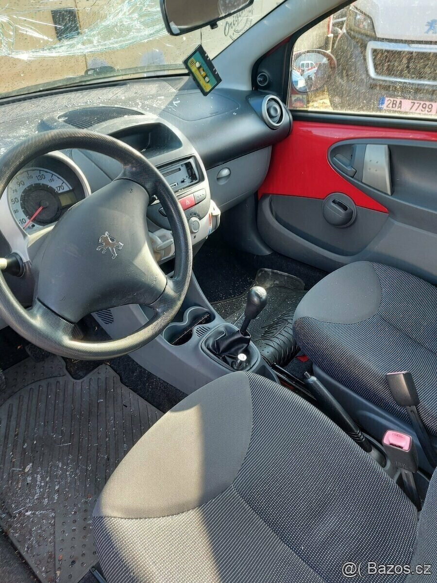 Peugeot 107,1.0,2006,5DV, CD,5kvalt