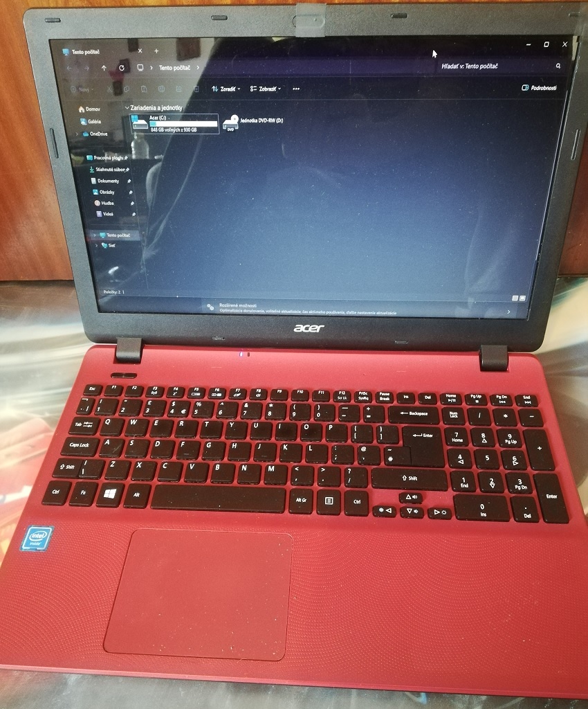 Predám NB Acer, 8GB RAM, 1TB HDD, DWD RW