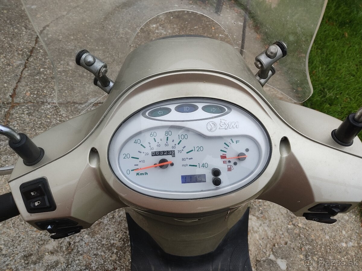 Predam skuter 125 cc stvortakt, Sym Fidlle III 2015