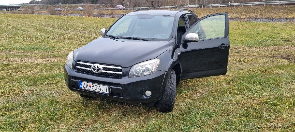 Toyota  SUV  rav4 130kw