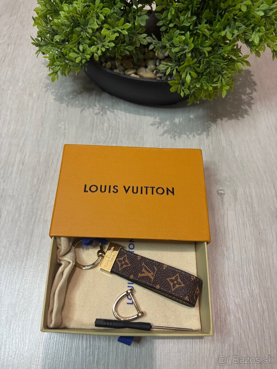 Louis vuitton prívesok