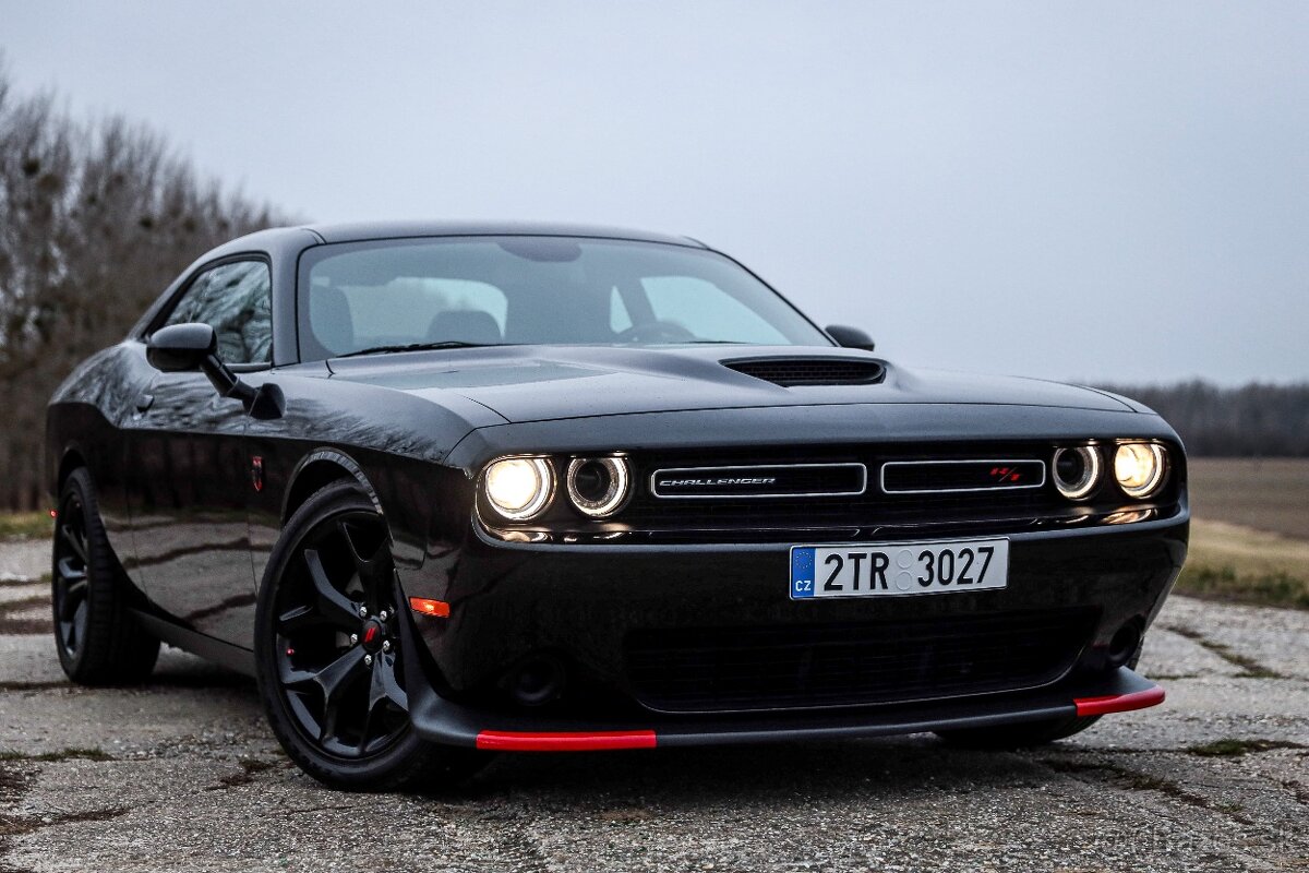 DODGE CHALLENGER R/T 5.7 V8 2023/3 28800km