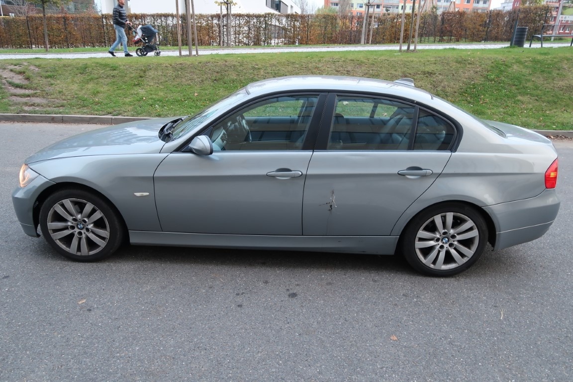 bmw e90 lavy predny blatnik