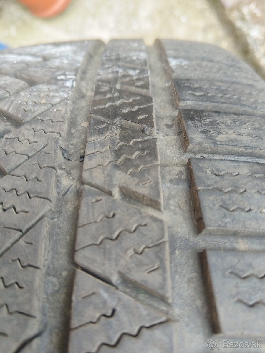 Predám 1 ks zimnú pneu Continental 225/50 R17 98H XL.