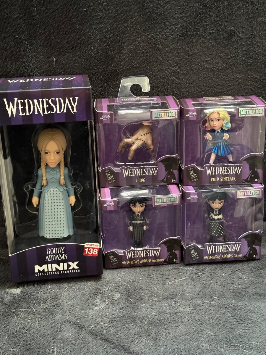 Wednesday figurina- 9€