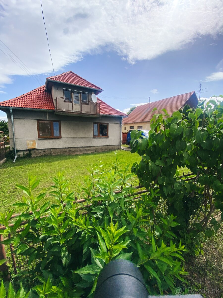 3-izb.RD po rekonštrukcii na veľkorysom pozemku 1894 m2