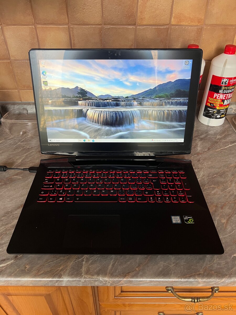 Lenovo y700