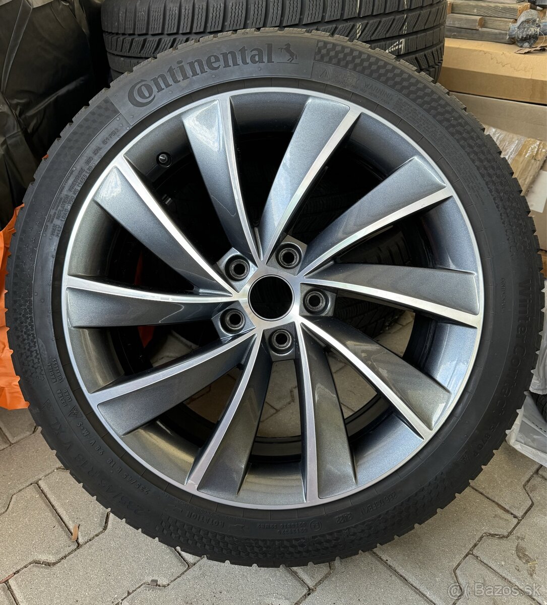 Zimná sada Škoda Pegasus 5x112 R18 Laurin&Klement