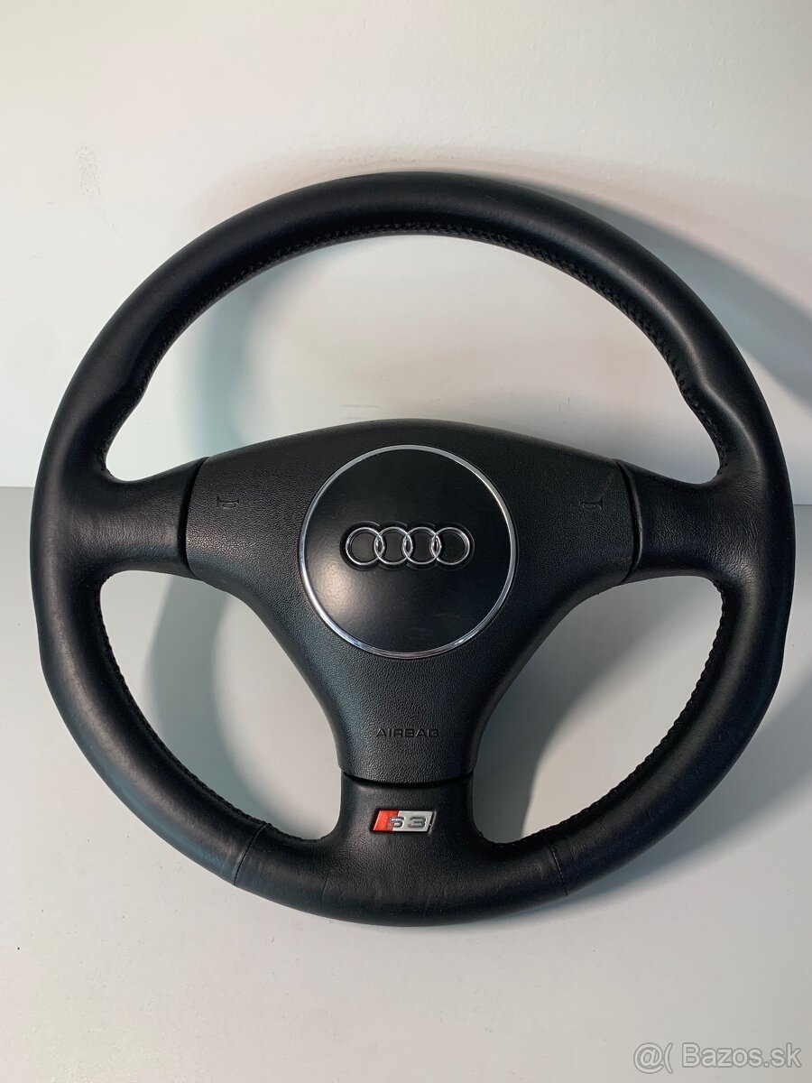 Volant AUDI S3 8l