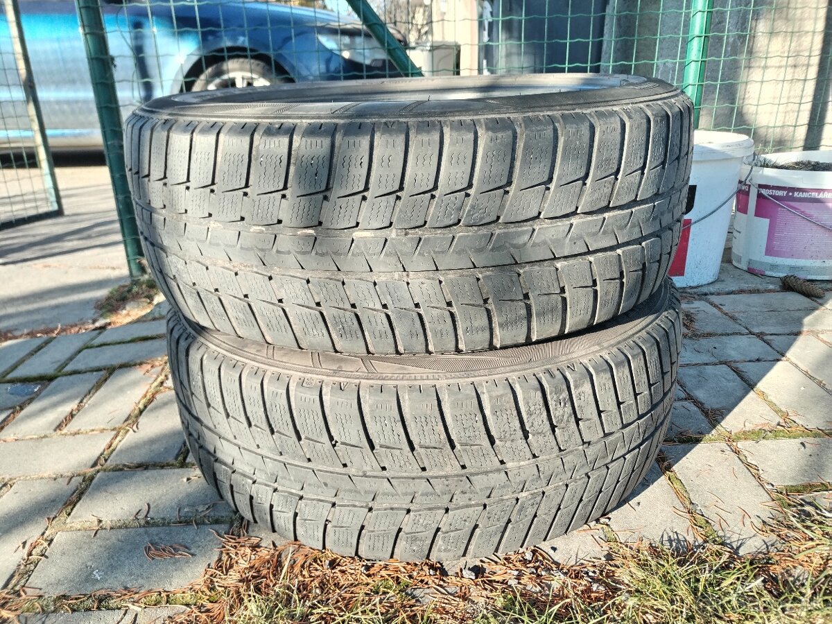 Predám zimné pneumatiky 2ks Falken 205/55R17 95V