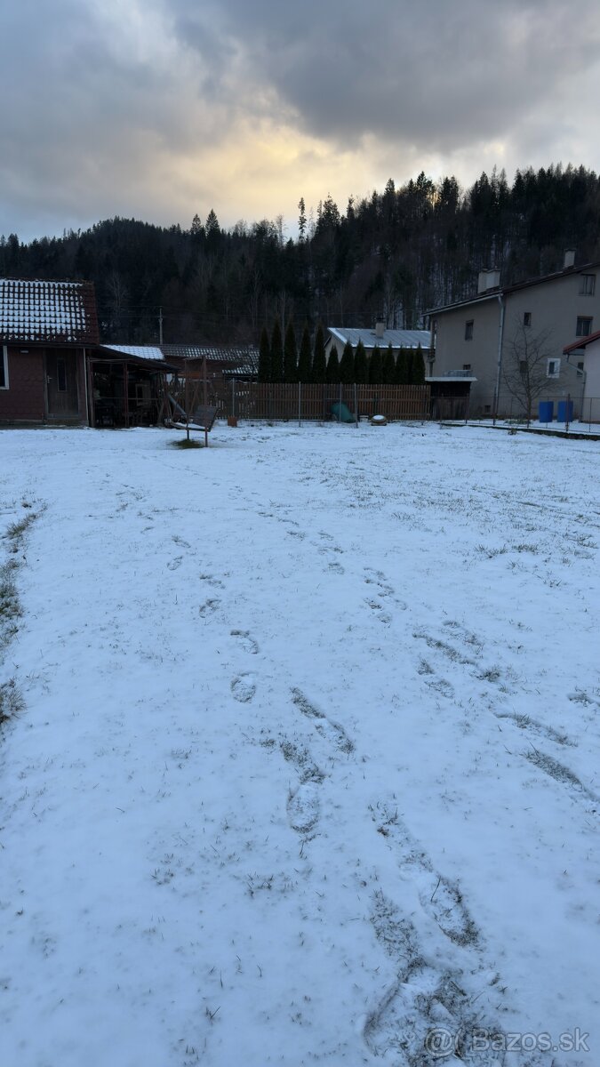 NA PREDAJ: POZEMOK PRE RODINNÝ DOM NEMECKÁ ČASŤ DUBOVÁ