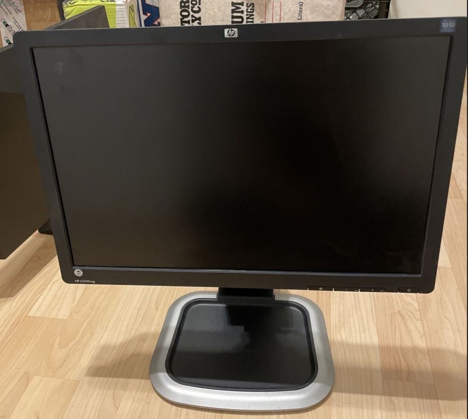 Kvalitný LCD MONITOR HP L2245wg v 100% stave