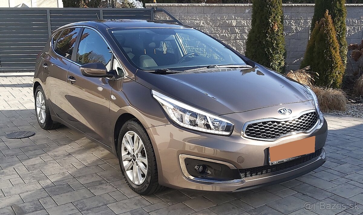 KIA CEED benzín 2018, 46 tisíc km, Fabrická záruka