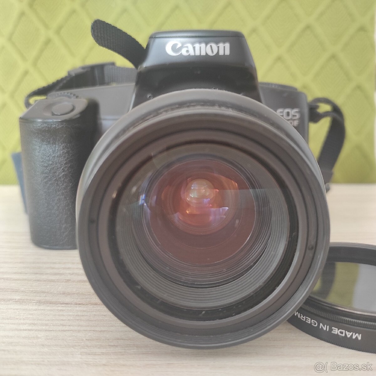 Canon EOS 1000f + Canon Zoom lens EF 35-135mm