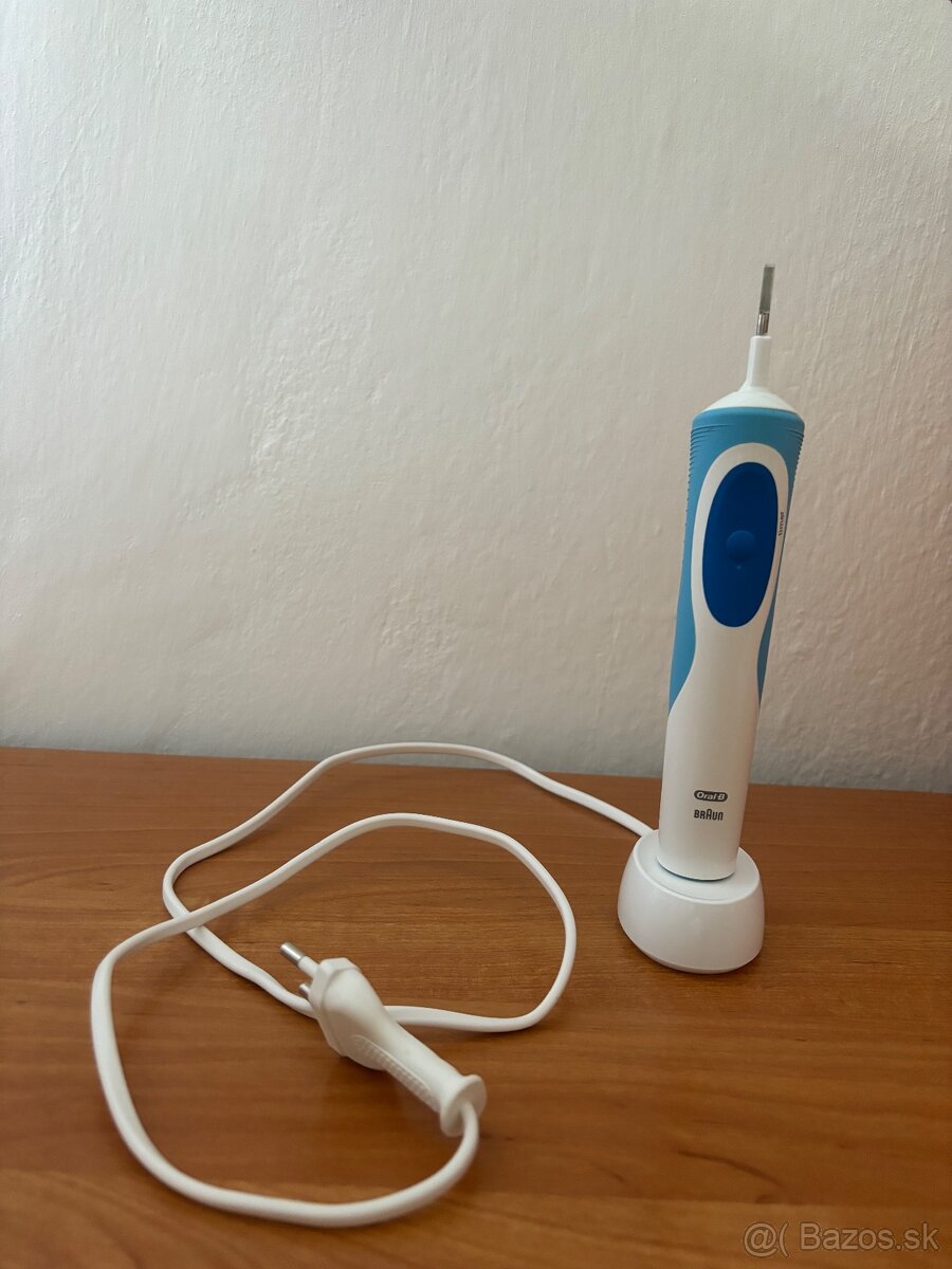 Elektrická zubná kefka Oral B