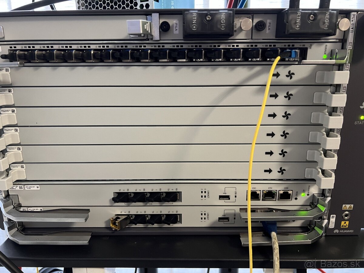 HUAWEI MA5800-X7 GPON OLT + HUAWEI H901GPHF - 16 portová