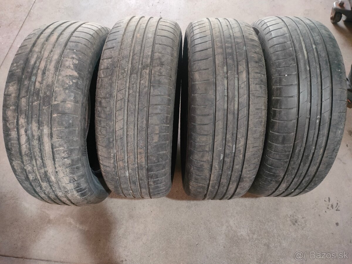 Predám sadu letných pneu Goodyear 205/60 r16