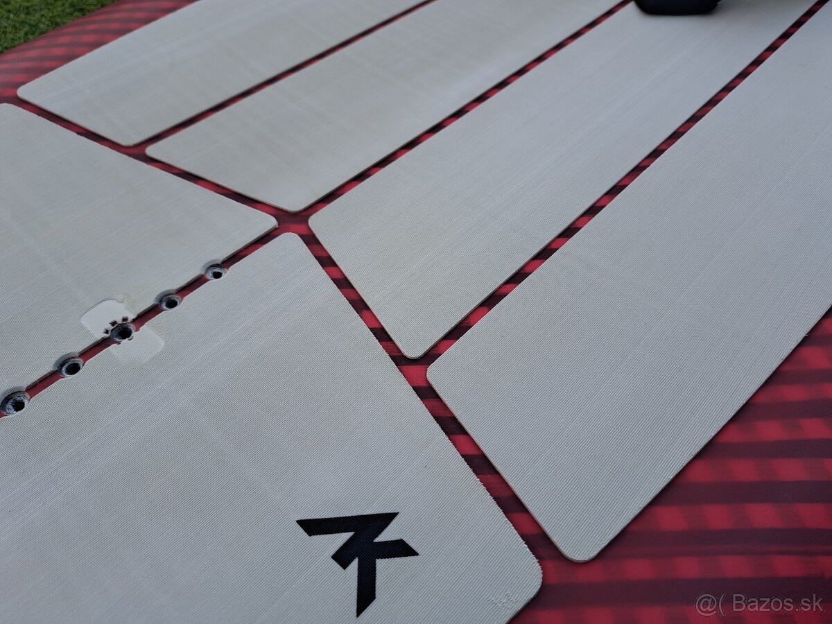 wingfoil board doska AK 74l len 5,9kg, mozna vymena