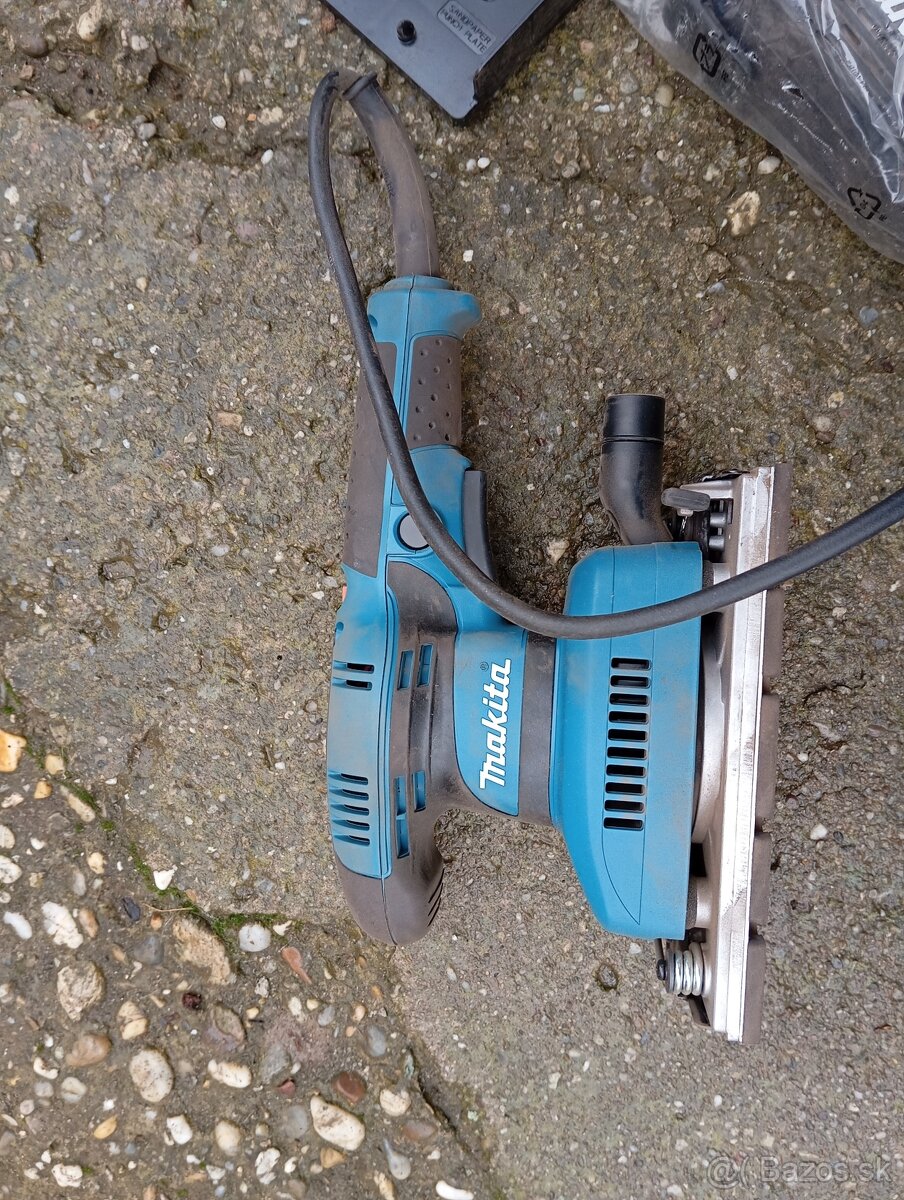 Makita BO3711