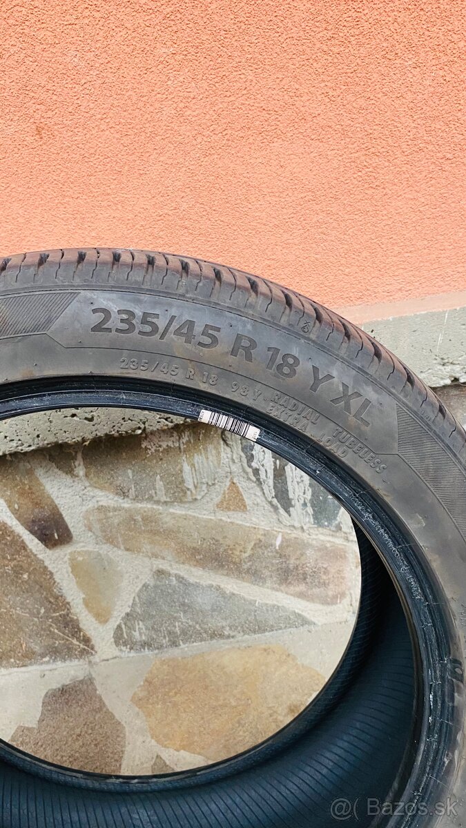 Barum Bravuris 5 HM 235/45 R18 letne