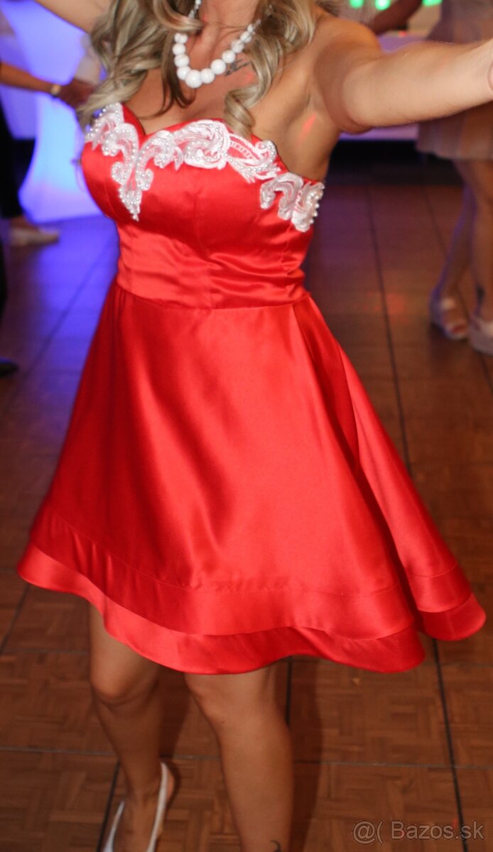 Šaty na redový tanec