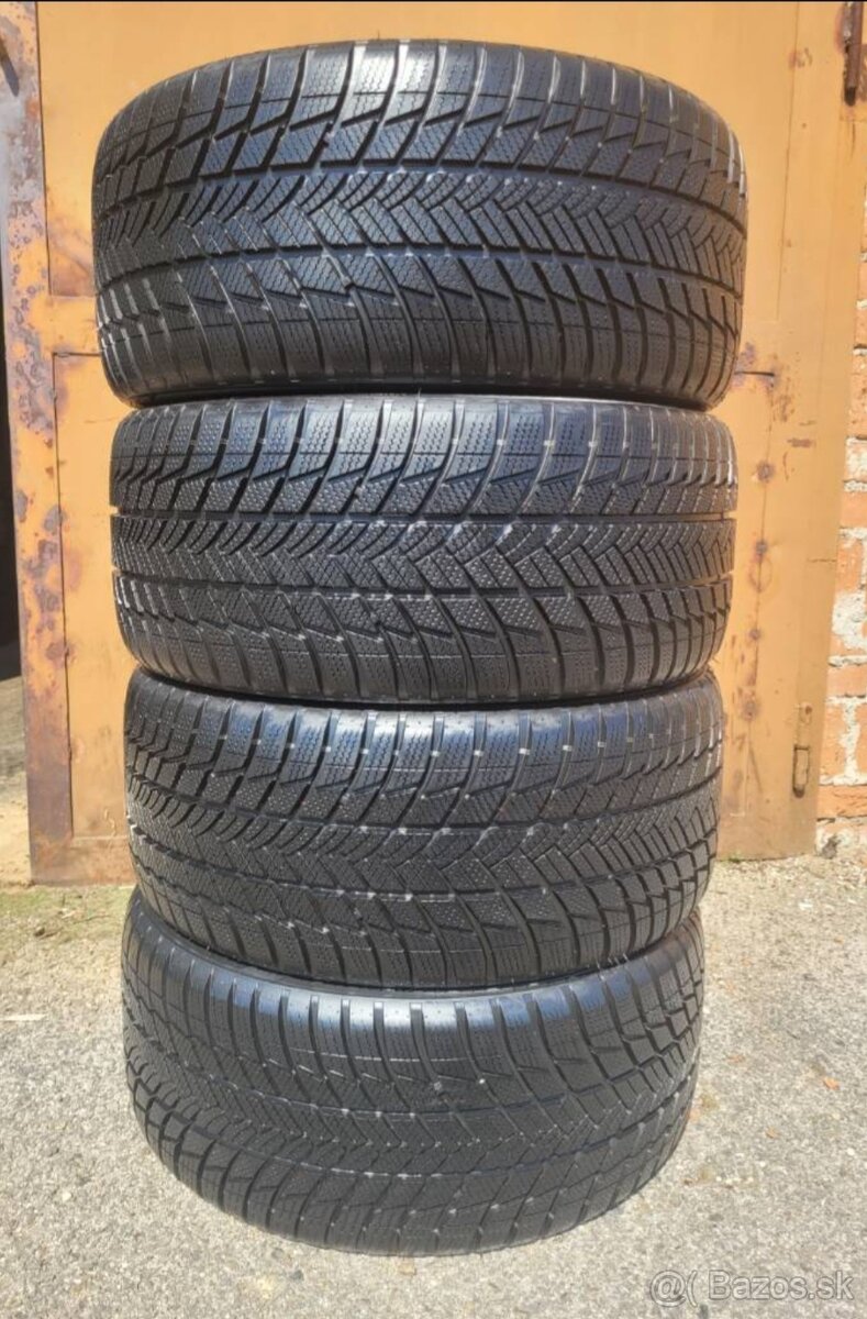 245/40R18 Bridgestone zimné