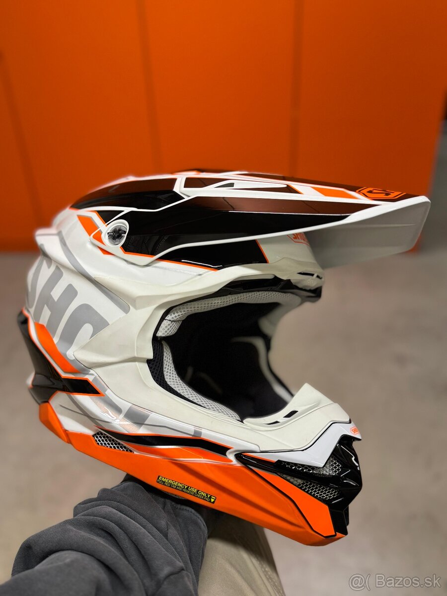 Shoei VFX-WR Allegiant