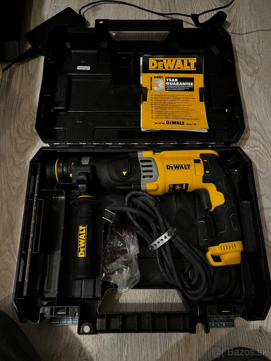 DeWalt D25144KP - v záruke