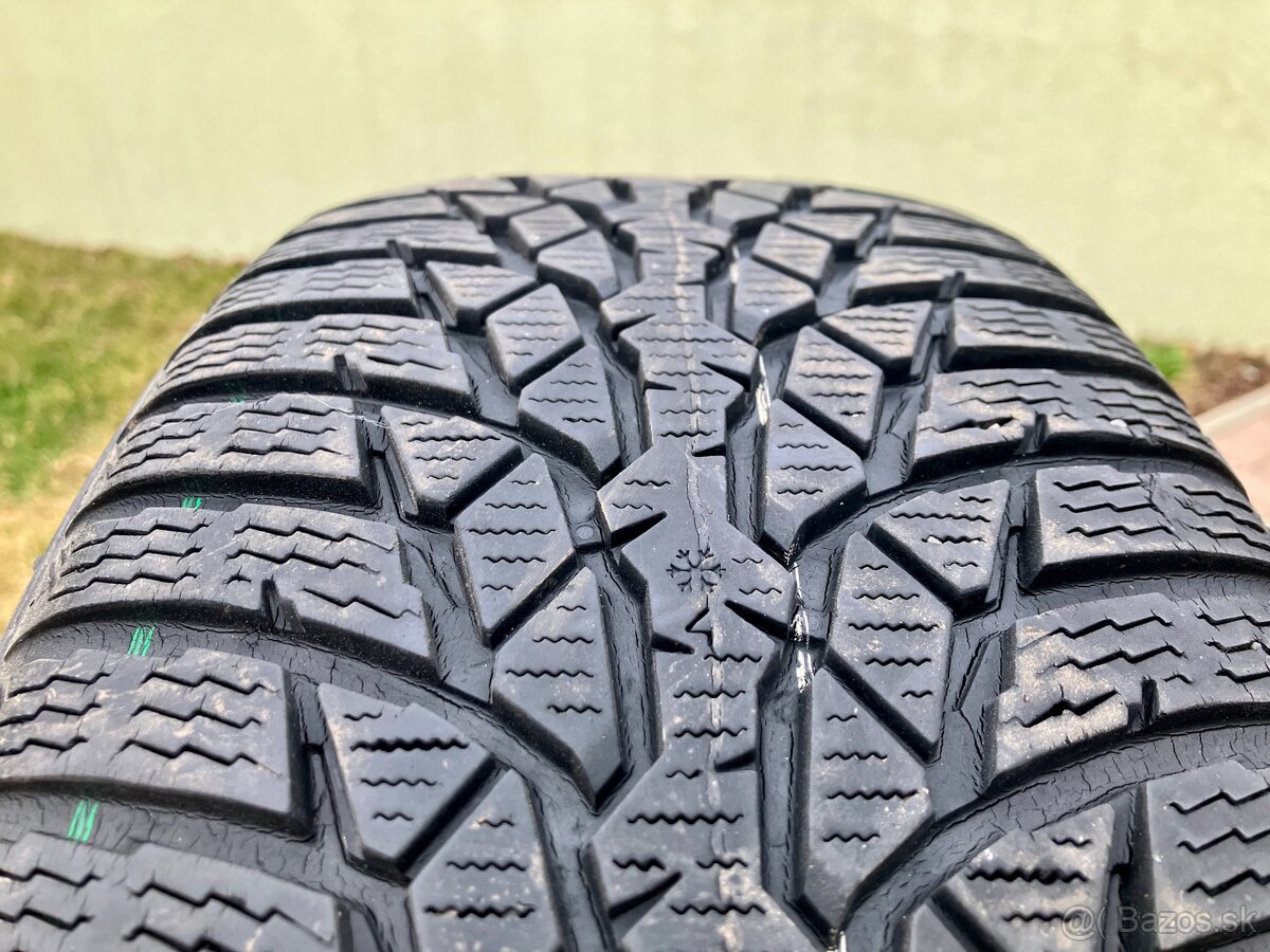 4 x zimné pneu Nokian 205/60 R16