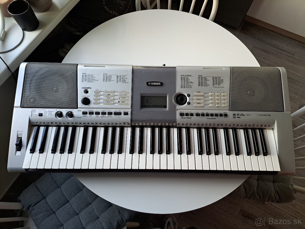 Yamaha PSR E403 elektronické klávesy -keyboard