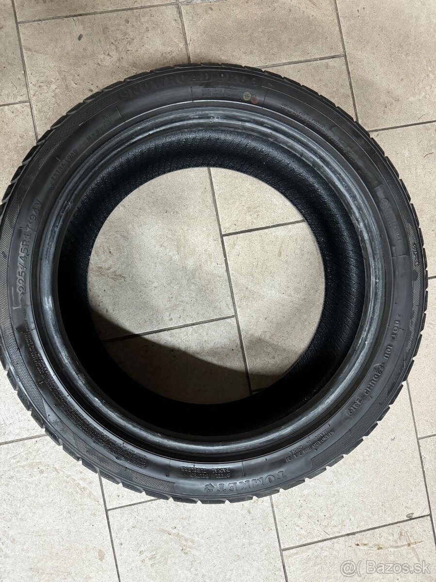 Zimné pneumatiky Tomket 225/45R17 94V