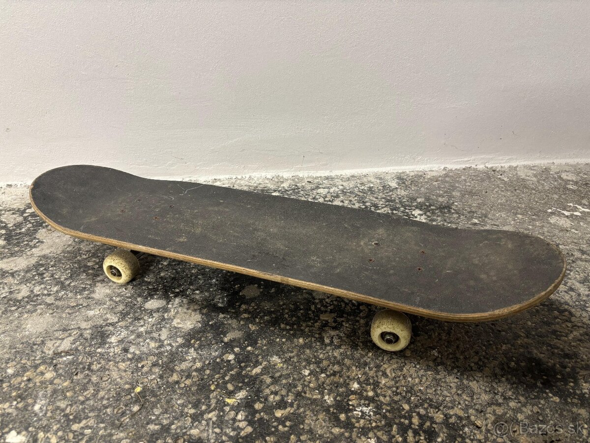 Skateboard