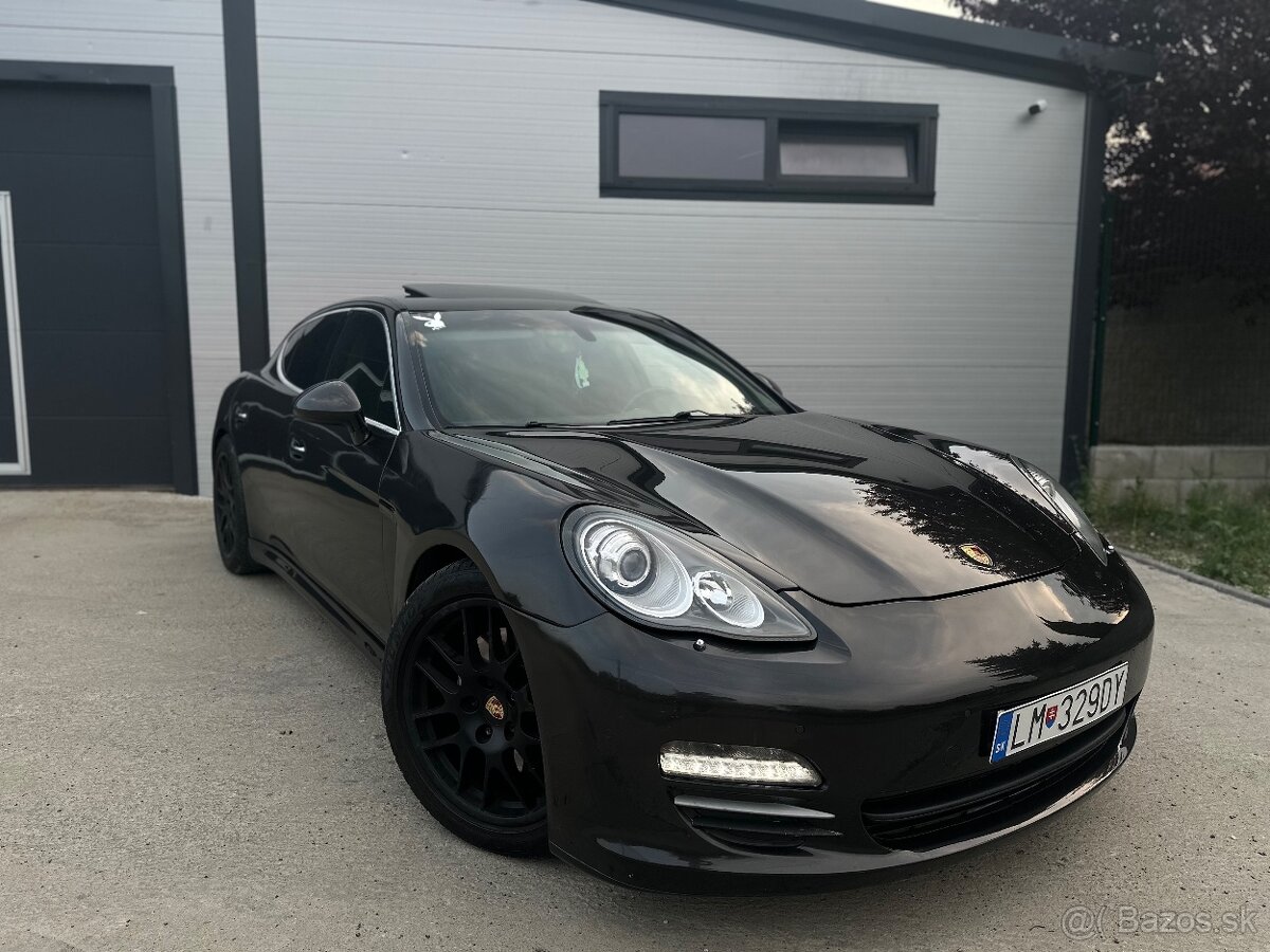 Porsche Panamera 4S 4.8i 400ps