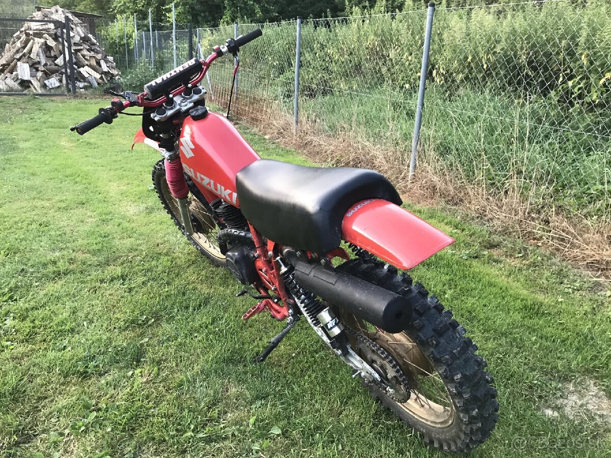 Suzuki DR 500 S