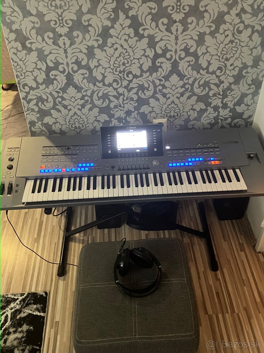 Yamaha tyros5 76