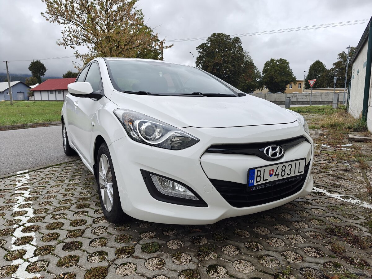 Hyundai i30 Family; 1,6 benzin